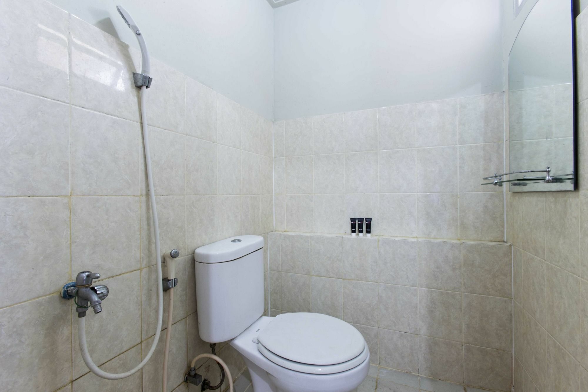 Reddoorz Apartment @ Pegangsaan Kelapa Gading Dżakarta Zewnętrze zdjęcie